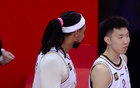 湯普森遭驅(qū)逐，廖三寧爆發(fā)26+8，墊底隊(duì)險(xiǎn)勝一局！