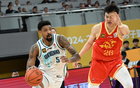 CBA季后賽，廣廈勝青島晉級(jí)四強(qiáng)，胡金秋、楊瀚森表現(xiàn)亮眼。
