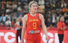 國際籃聯(lián)，中國女籃戰(zhàn)亞洲第三，李夢離場顯神秘之舉。