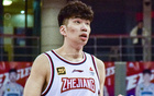余嘉豪四季CBA，獲星銳獎及兩度入選二陣。